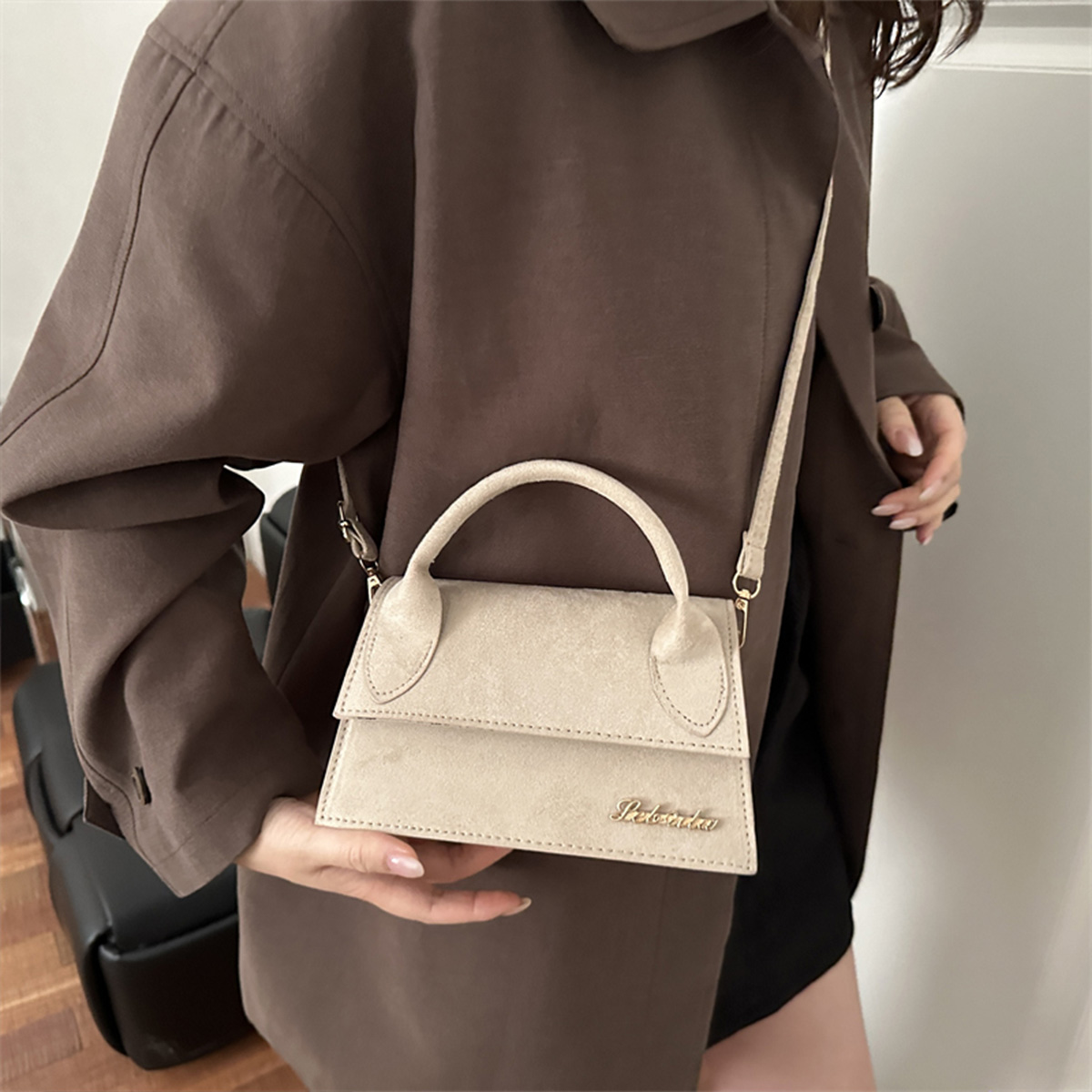Luxury Bags Jacquemus - Mini bolso cruzado de gamuza Retro