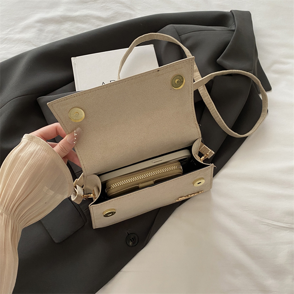 Mini bolso cruzado de gamuza R - Luxury Bags Jacquemus reseña y precio