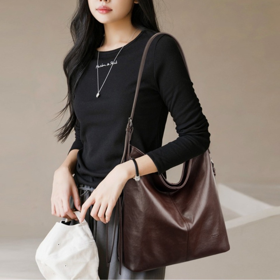 Bolsos tipo «hobo» de edición  - Luxury Bags Limited Edition reseña y precio
