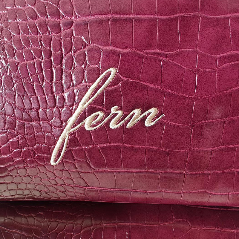 Bolsa de Maquillaje Bordada co - Luxury Bags Vegan Leather reseña y precio